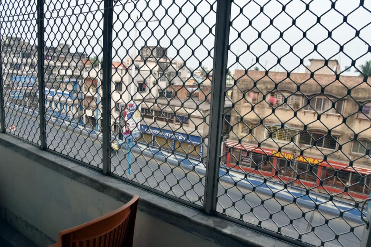 Janata Hotel Calcutta Exteriör bild